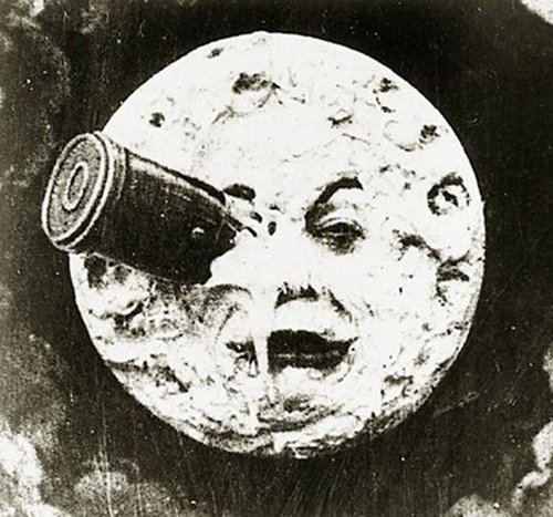 Le Voyage dans la Lune 1902 — Méliès' Moon Eye Gets Rocket in Eye